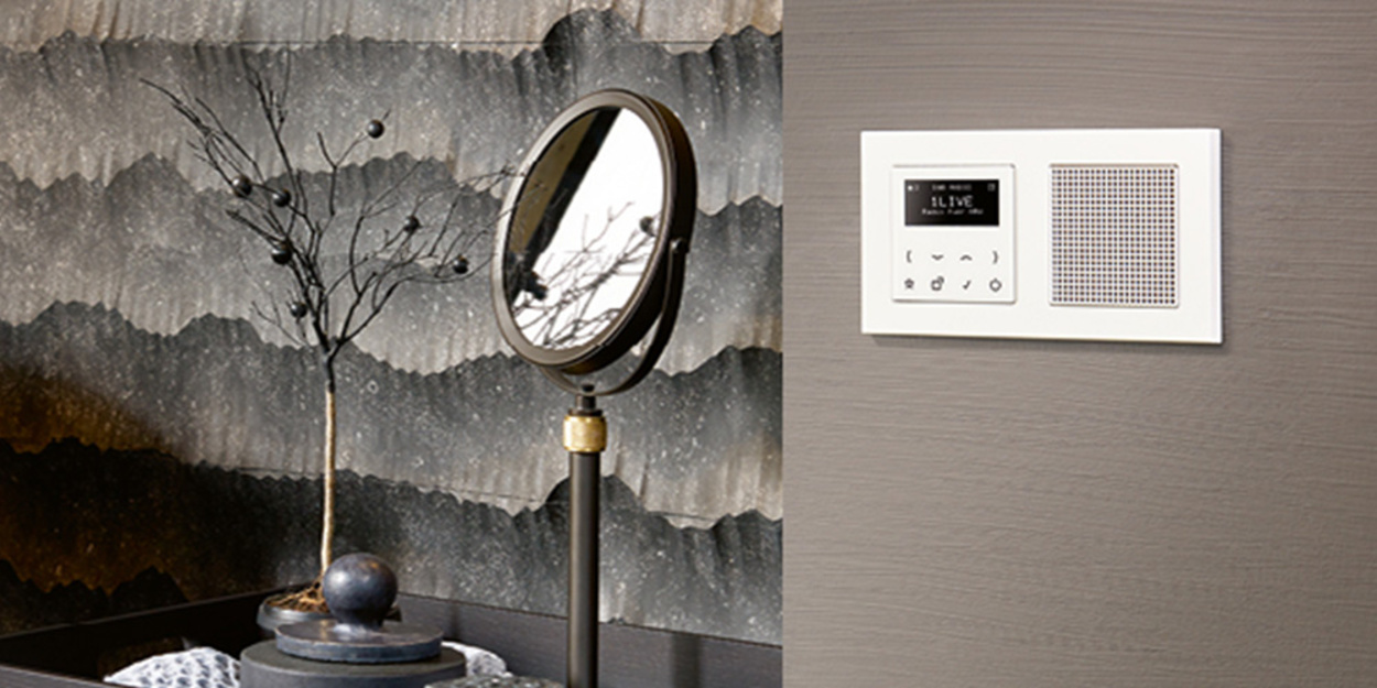 JUNG Smart Radio DAB+ bei Elektro & Blitzschutz Wäsche GmbH in Meinsdorf