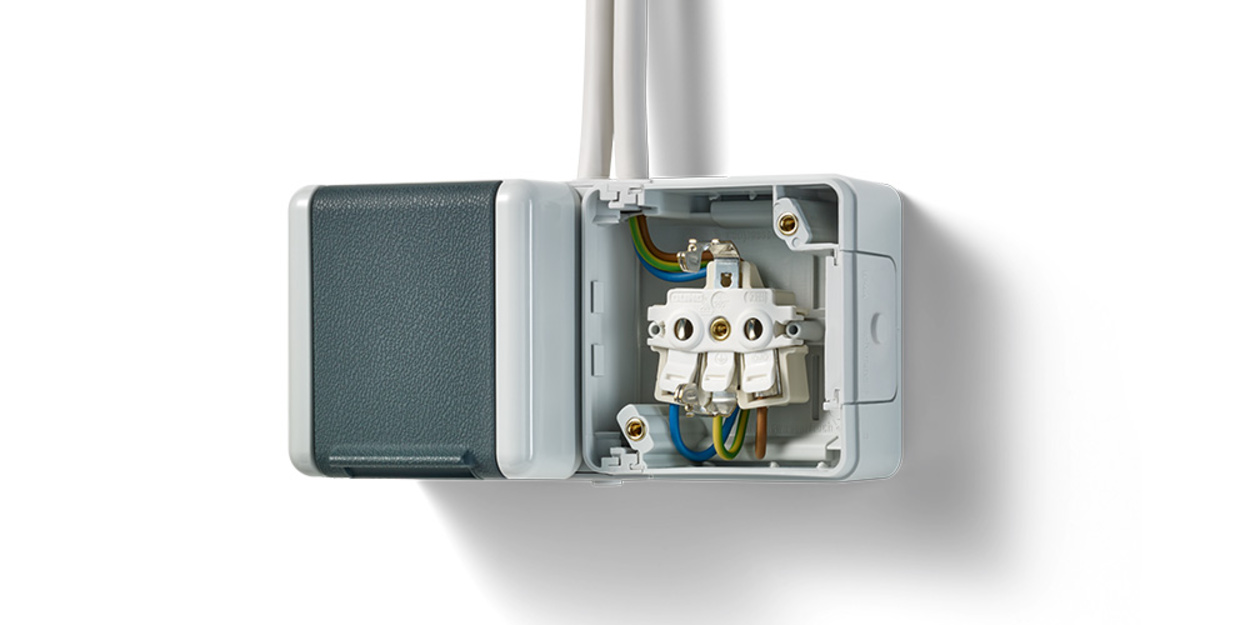 Doppelsteckdose mit Trennsteg bei Elektro & Blitzschutz Wäsche GmbH in Meinsdorf