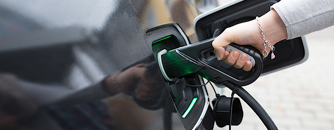 Elektro­mobilität bei Elektro & Blitzschutz Wäsche GmbH in Meinsdorf